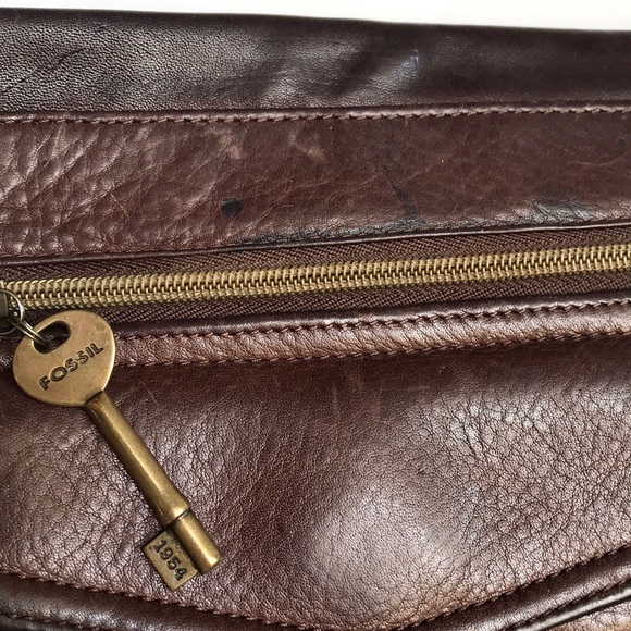 Fossil Leather Crossbody Purse - Picture 8 of 8